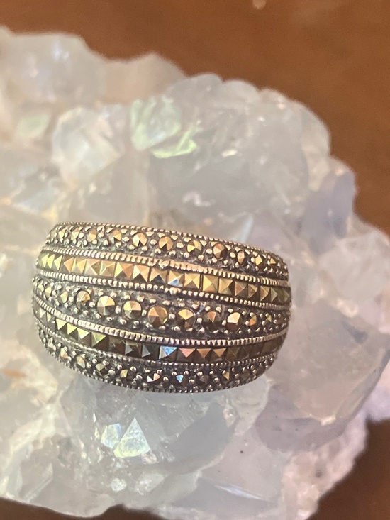 Jewelry - Marcasite and gray diamond ring - size 6
